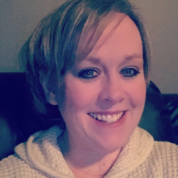 Meet your Posher, Jennifer - Picture 1 of 1